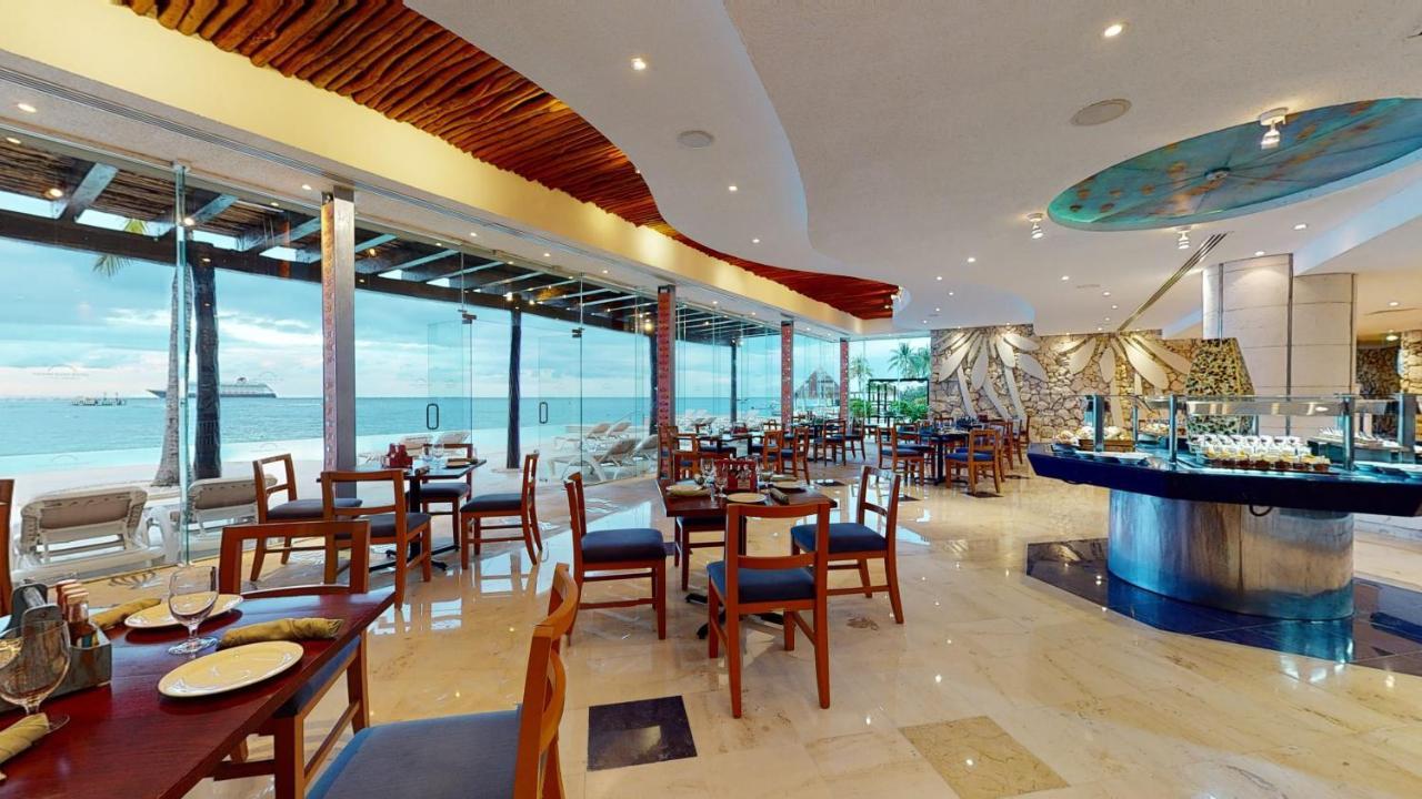 Grand Park Royal Cozumel Otel Dış mekan fotoğraf The buffet at the hotel
